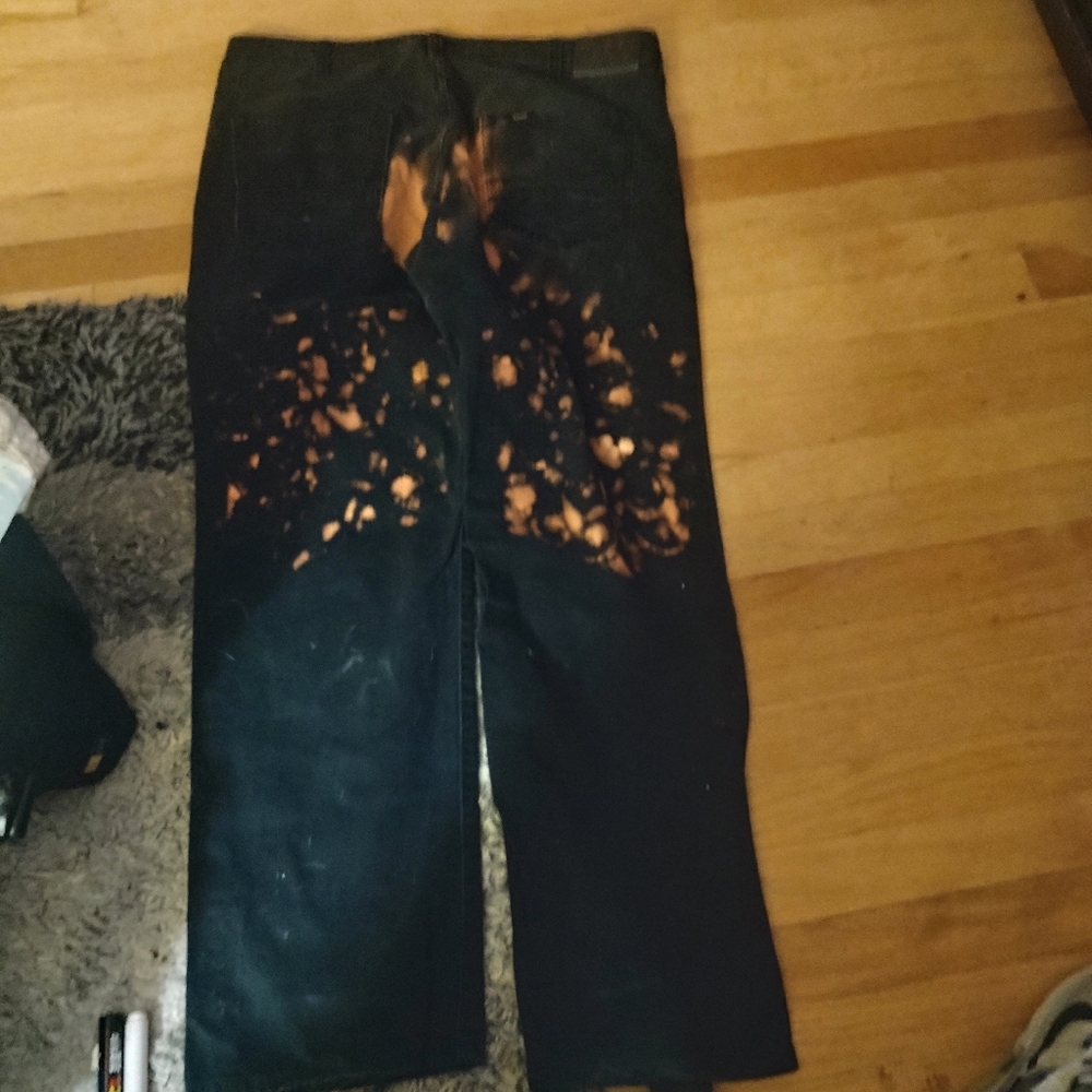 Bleached Jeans - image 3